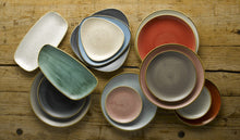Load image into Gallery viewer, Churchill Stonecast Peppercorn Grey Coupe Plate